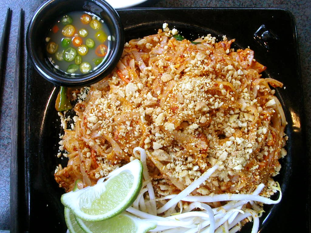 http://www.cornichon.org/Phad%20Thai%20at%20Shallots.jpg