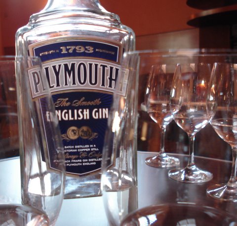 http://www.cornichon.org/Plymouth%20gin.JPG