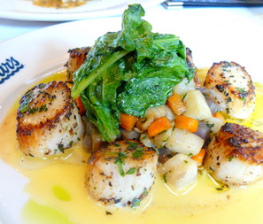 Scallops%20on%20dinner%20menu.JPG