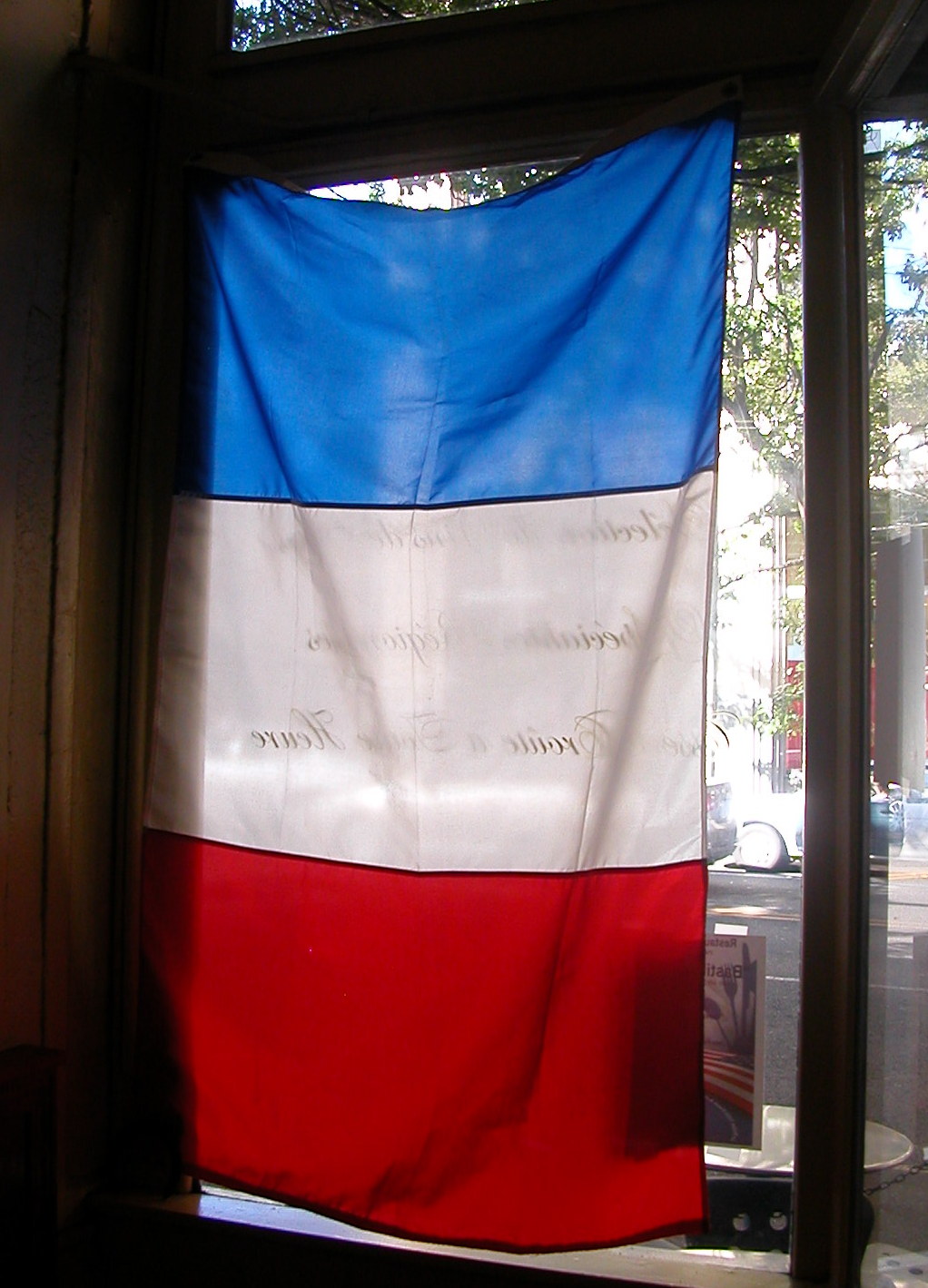 Tricolor at Le Pichet.JPG