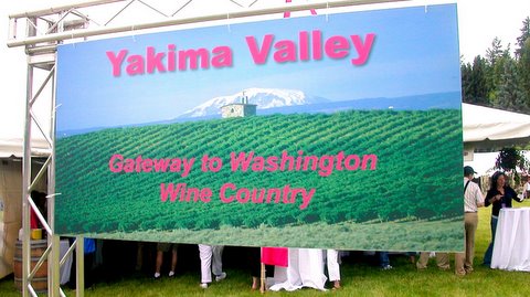 Washington%20Wine%20Highway%20display.JPG